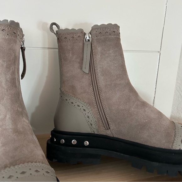 New Free People Tate Studded Chelsea Boots Oyster - Picture 6 of 8
